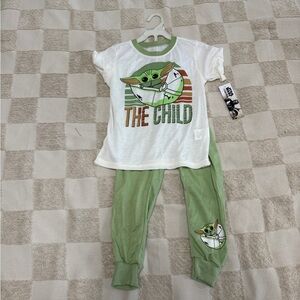 NWT Star Wars Kids Pajamas - Green and White size 6
